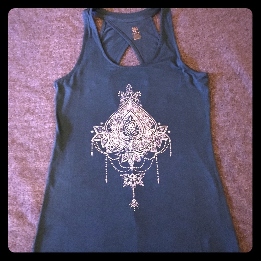 GAIAM Fiona Tank ‘Bella’ Graphic